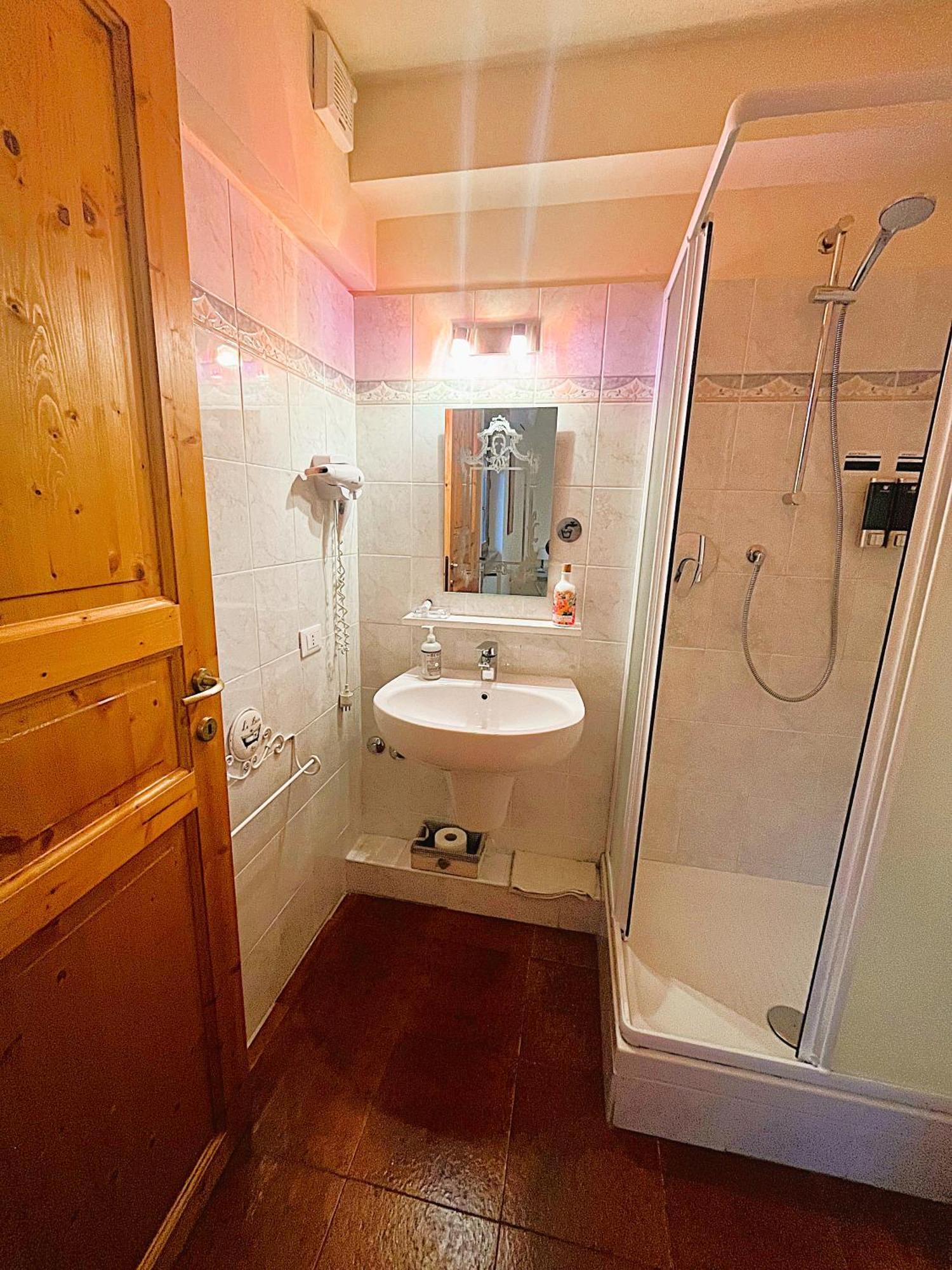 Flybgy Hotell Orio al Serio Exteriör bild